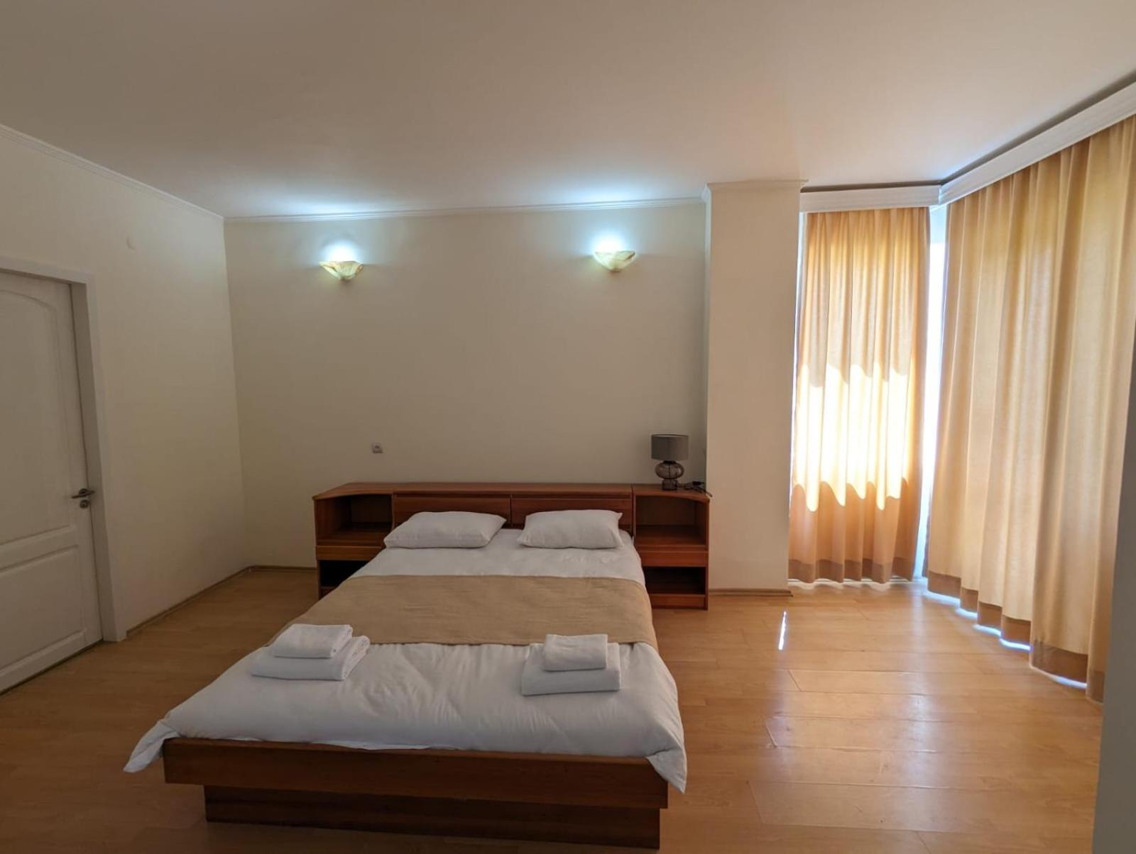 Hotel Tsiskari Ianet'i ภายนอก รูปภาพ