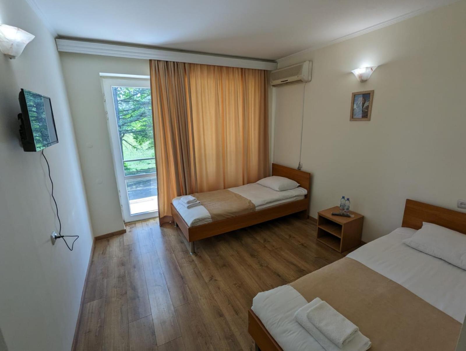 Hotel Tsiskari Ianet'i ภายนอก รูปภาพ